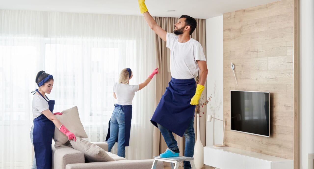 What to Look for When Choosing a House Cleaning Company – Feature